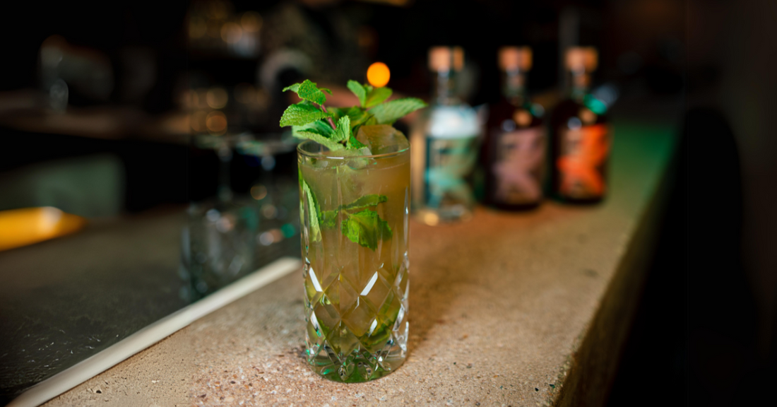 HOW TO MIX AN ALCOHOL-FREE MOJITO WITH REBELS 0.0% (IN 6 EASY STEPS!)