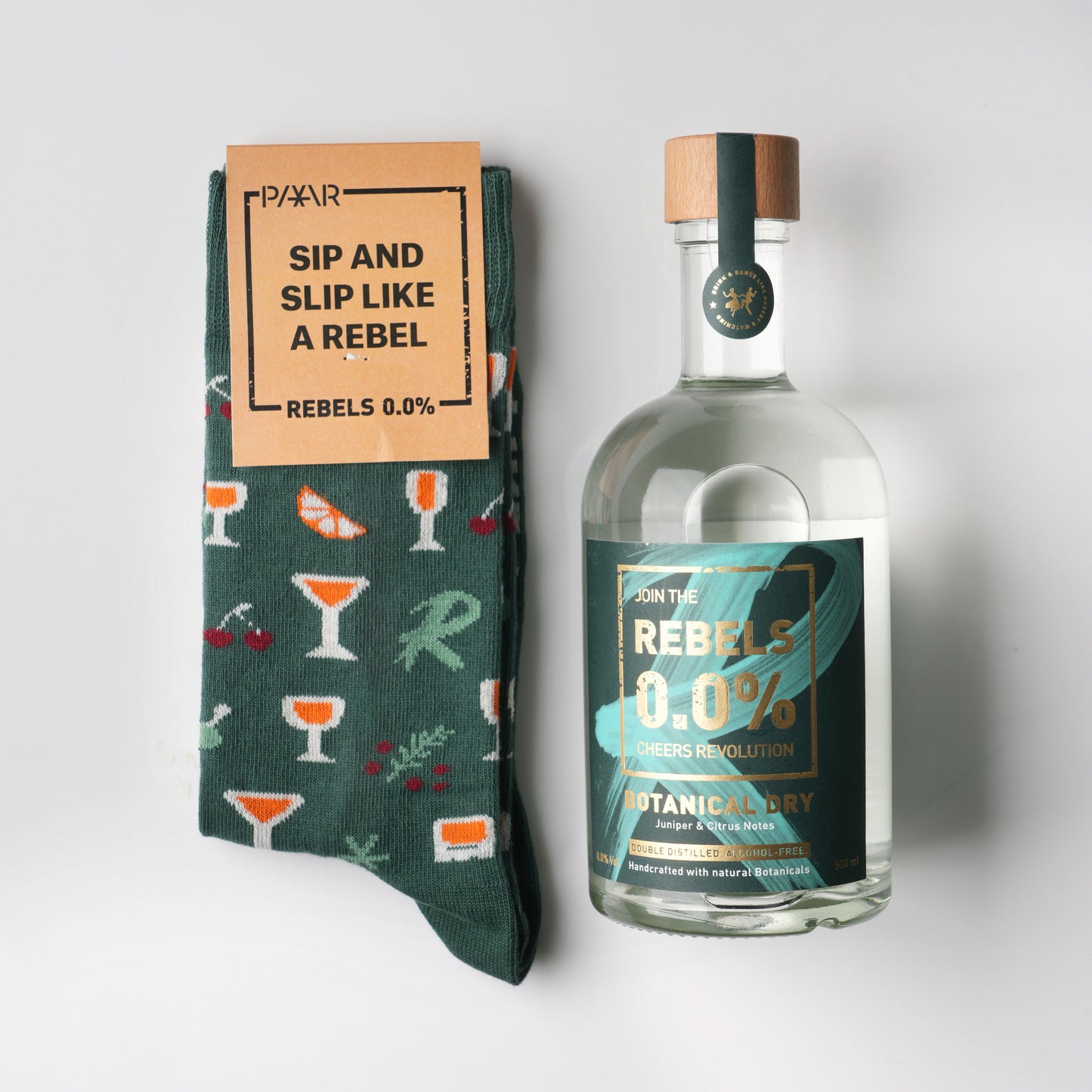 REBELS 0.0% Flasche + PAAR Socken - Geschenkset